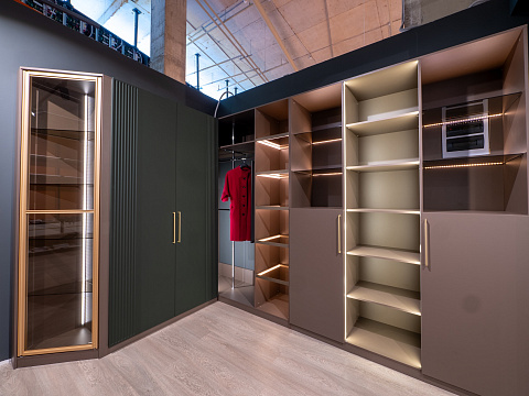 Санкт-Петербург ул. Фучика, 9, ТЦ «Кубатура», 1 этаж, секция 1А.212