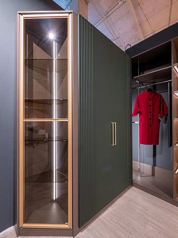 Санкт-Петербург ул. Фучика, 9, ТЦ «Кубатура», 1 этаж, секция 1А.212