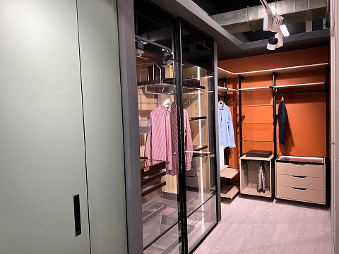 Москва, Киевское шоссе, 22-й километр, 4, стр. 1, корп. А, район Солнцево, Западный административный округ, подъезд 2, вход 2, этаж 3